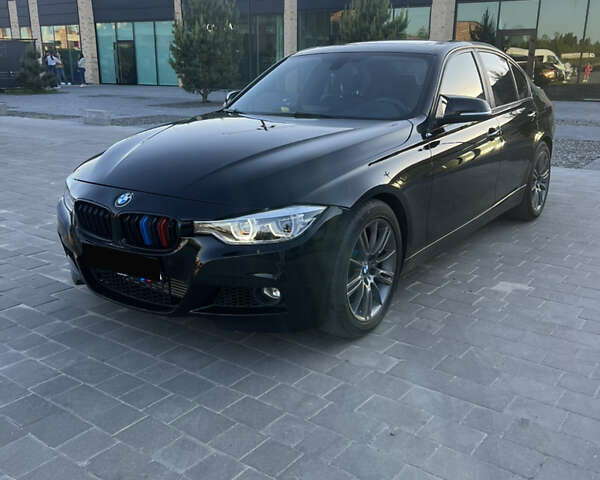 Черный БМВ 3 Серия, объемом двигателя 2 л и пробегом 210 тыс. км за 12499 $, фото 5 на Automoto.ua