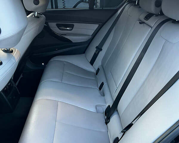 Чорний БМВ 3 Серія, об'ємом двигуна 2 л та пробігом 200 тис. км за 15500 $, фото 3 на Automoto.ua