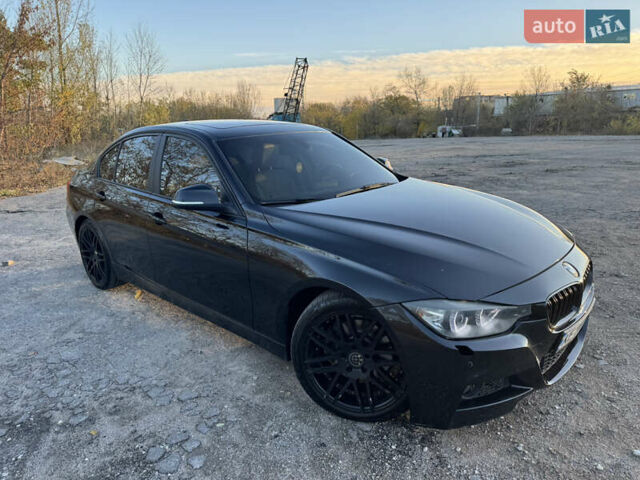 БМВ 3 Серия 2013 в Днепре (Днепропетровске) на Automoto.ua Черный БМВ 3 Серия, объемом двигателя 2 л и пробегом 146 тыс. км за 13100 $, фото 1 на Automoto.ua