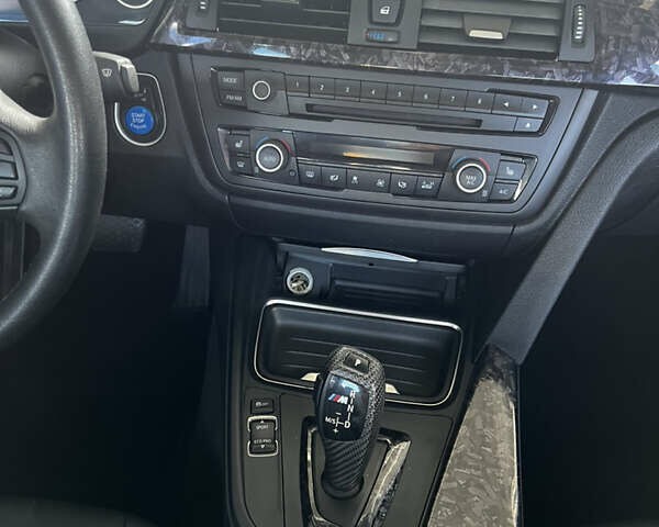 Чорний БМВ 3 Серія, об'ємом двигуна 2 л та пробігом 270 тис. км за 12000 $, фото 27 на Automoto.ua