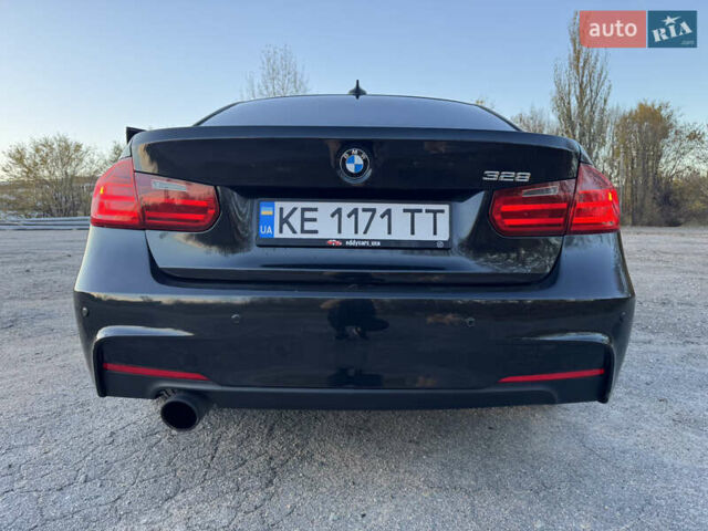 БМВ 3 Серия 2013 в Днепре (Днепропетровске) на Automoto.ua Черный БМВ 3 Серия, объемом двигателя 2 л и пробегом 146 тыс. км за 13100 $, фото 4 на Automoto.ua