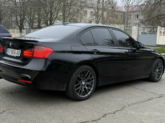 Чорний БМВ 3 Серія, об'ємом двигуна 2 л та пробігом 198 тис. км за 12700 $, фото 5 на Automoto.ua