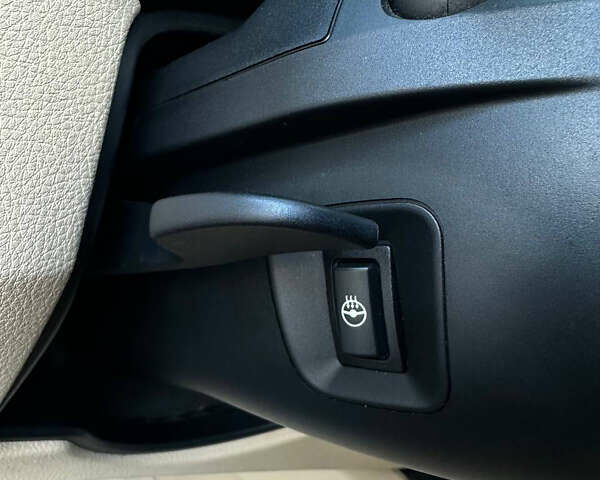 Чорний БМВ 3 Серія, об'ємом двигуна 2 л та пробігом 148 тис. км за 12800 $, фото 31 на Automoto.ua