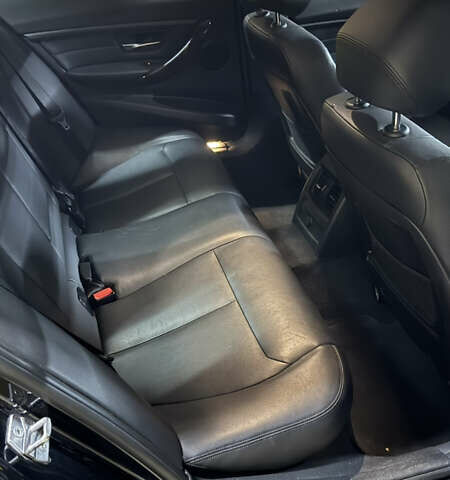 Чорний БМВ 3 Серія, об'ємом двигуна 2 л та пробігом 173 тис. км за 12500 $, фото 2 на Automoto.ua