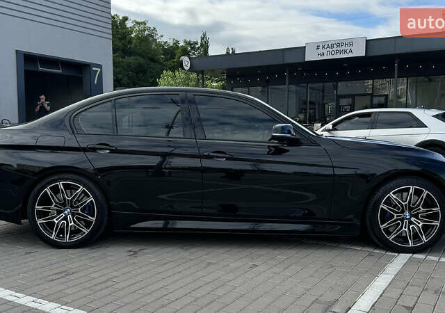 Черный БМВ 3 Серия, объемом двигателя 2.98 л и пробегом 145 тыс. км за 20000 $, фото 8 на Automoto.ua