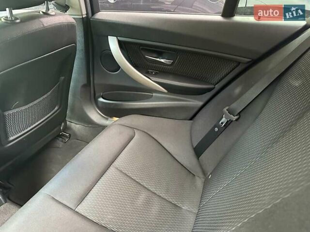 Черный БМВ 3 Серия, объемом двигателя 2 л и пробегом 289 тыс. км за 12100 $, фото 39 на Automoto.ua