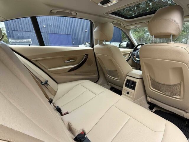 Чорний БМВ 3 Серія, об'ємом двигуна 2 л та пробігом 83 тис. км за 3800 $, фото 7 на Automoto.ua