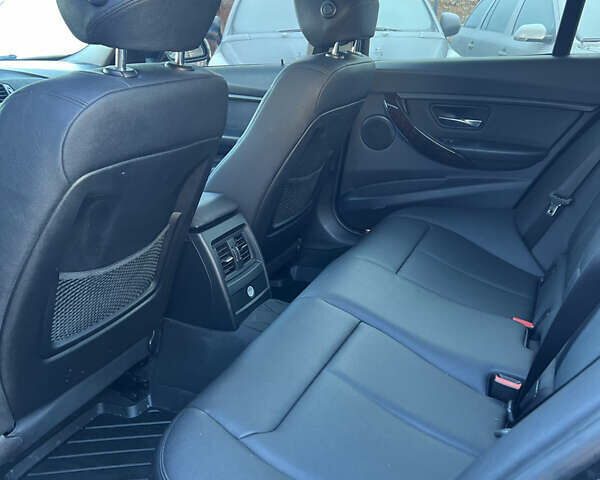 Чорний БМВ 3 Серія, об'ємом двигуна 2 л та пробігом 237 тис. км за 13900 $, фото 8 на Automoto.ua