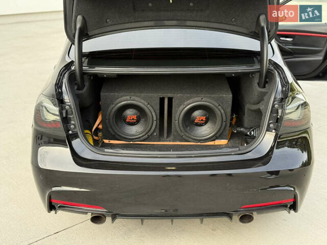 Черный БМВ 3 Серия, объемом двигателя 2 л и пробегом 250 тыс. км за 15000 $, фото 55 на Automoto.ua