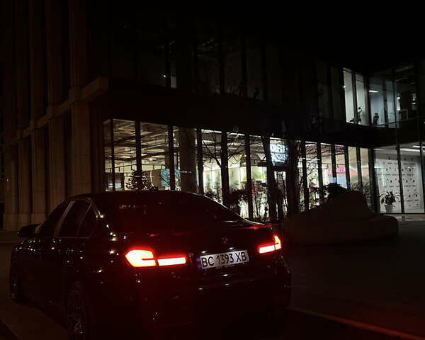 Черный БМВ 3 Серия, объемом двигателя 2 л и пробегом 295 тыс. км за 11550 $, фото 3 на Automoto.ua