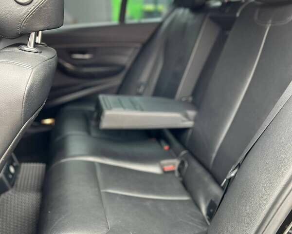 Чорний БМВ 3 Серія, об'ємом двигуна 3 л та пробігом 194 тис. км за 15900 $, фото 27 на Automoto.ua