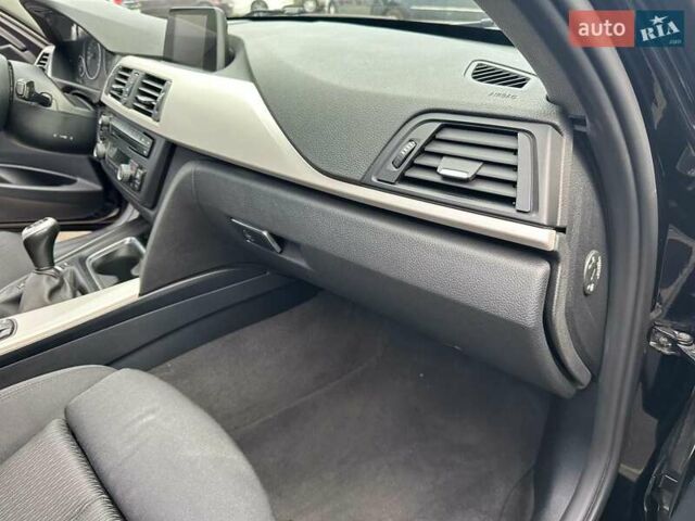 Черный БМВ 3 Серия, объемом двигателя 2 л и пробегом 289 тыс. км за 12100 $, фото 22 на Automoto.ua