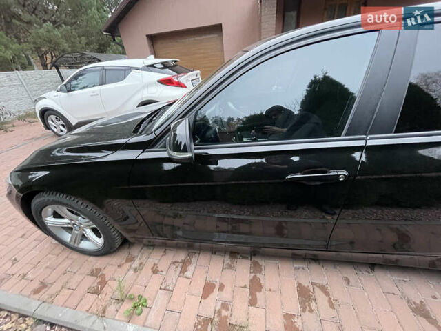 Черный БМВ 3 Серия, объемом двигателя 2 л и пробегом 246 тыс. км за 13300 $, фото 4 на Automoto.ua