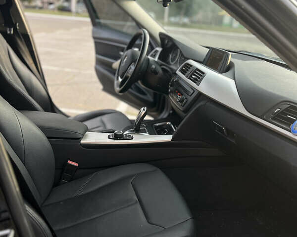 Чорний БМВ 3 Серія, об'ємом двигуна 2 л та пробігом 200 тис. км за 12500 $, фото 14 на Automoto.ua