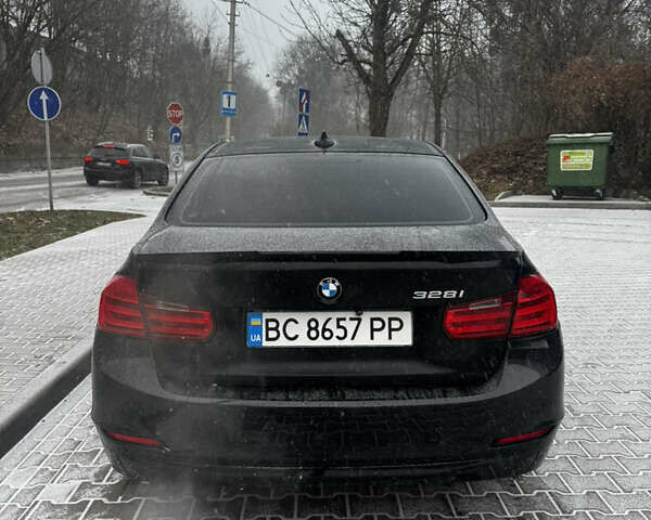 Чорний БМВ 3 Серія, об'ємом двигуна 2 л та пробігом 136 тис. км за 12700 $, фото 7 на Automoto.ua