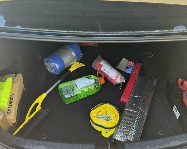 Черный БМВ 3 Серия, объемом двигателя 2 л и пробегом 209 тыс. км за 14999 $, фото 14 на Automoto.ua