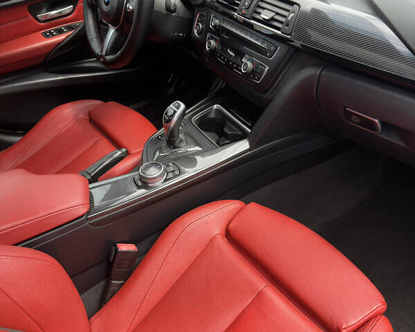 Чорний БМВ 3 Серія, об'ємом двигуна 2.98 л та пробігом 121 тис. км за 19500 $, фото 13 на Automoto.ua