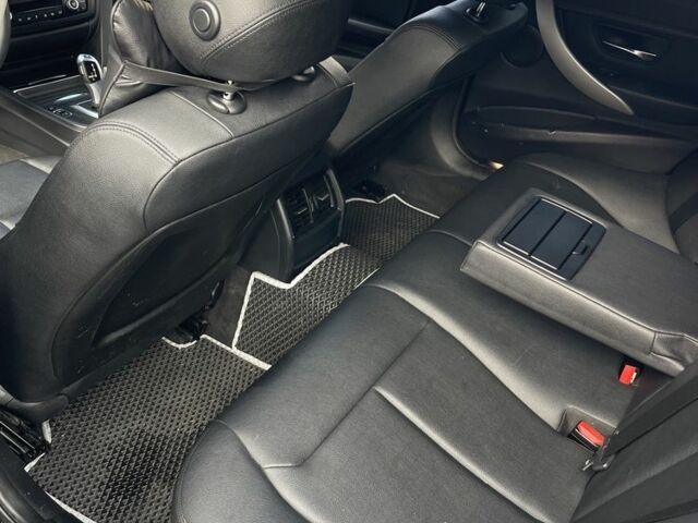 Черный БМВ 3 Серия, объемом двигателя 2 л и пробегом 200 тыс. км за 11700 $, фото 6 на Automoto.ua