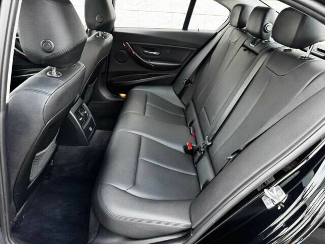 Чорний БМВ 3 Серія, об'ємом двигуна 2 л та пробігом 90 тис. км за 2100 $, фото 14 на Automoto.ua