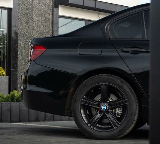 Черный БМВ 3 Серия, объемом двигателя 2 л и пробегом 97 тыс. км за 15000 $, фото 7 на Automoto.ua