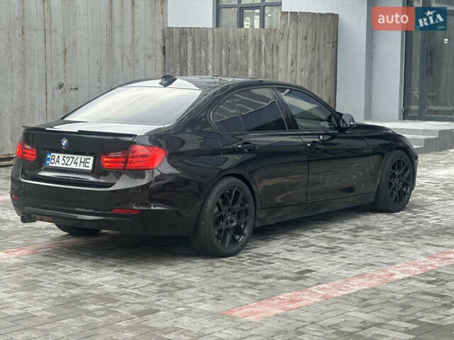 БМВ 3 Серия 2015 в Черкассах на Automoto.ua Черный БМВ 3 Серия, объемом двигателя 2 л и пробегом 147 тыс. км за 14999 $, фото 8 на Automoto.ua
