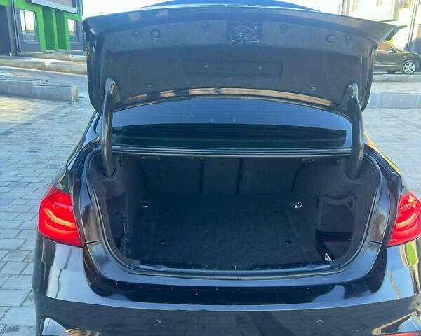 Черный БМВ 3 Серия, объемом двигателя 2 л и пробегом 268 тыс. км за 12600 $, фото 7 на Automoto.ua