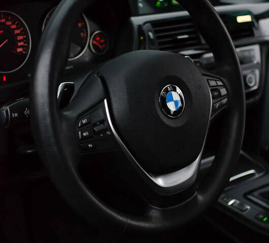 Черный БМВ 3 Серия, объемом двигателя 2 л и пробегом 193 тыс. км за 16000 $, фото 16 на Automoto.ua