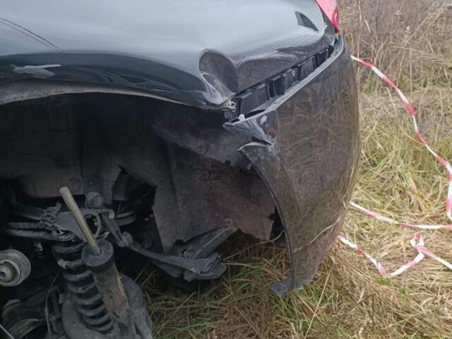 Черный БМВ 3 Серия, объемом двигателя 2 л и пробегом 102 тыс. км за 10000 $, фото 3 на Automoto.ua