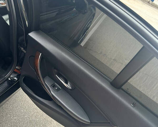 Черный БМВ 3 Серия, объемом двигателя 2 л и пробегом 151 тыс. км за 15000 $, фото 15 на Automoto.ua