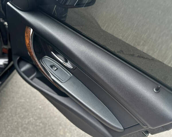 Черный БМВ 3 Серия, объемом двигателя 2 л и пробегом 151 тыс. км за 15000 $, фото 8 на Automoto.ua