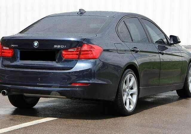 Черный БМВ 3 Серия, объемом двигателя 0 л и пробегом 166 тыс. км за 9400 $, фото 7 на Automoto.ua