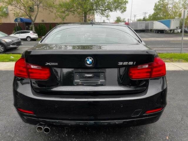 Черный БМВ 3 Серия, объемом двигателя 2 л и пробегом 77 тыс. км за 9900 $, фото 5 на Automoto.ua