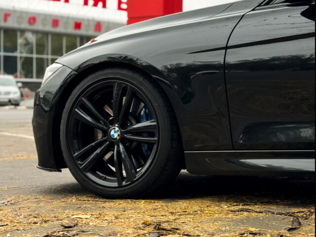 Черный БМВ 3 Серия, объемом двигателя 3 л и пробегом 216 тыс. км за 18000 $, фото 5 на Automoto.ua