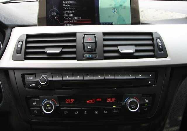 Черный БМВ 3 Серия, объемом двигателя 0 л и пробегом 166 тыс. км за 9400 $, фото 18 на Automoto.ua