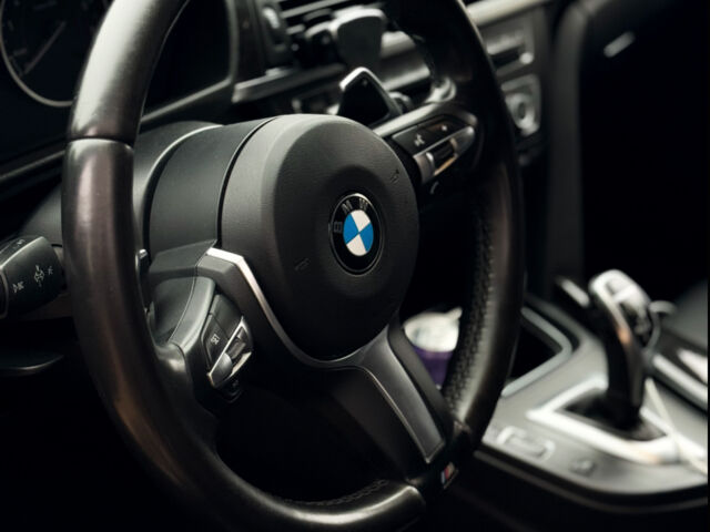 Черный БМВ 3 Серия, объемом двигателя 3 л и пробегом 216 тыс. км за 18000 $, фото 3 на Automoto.ua