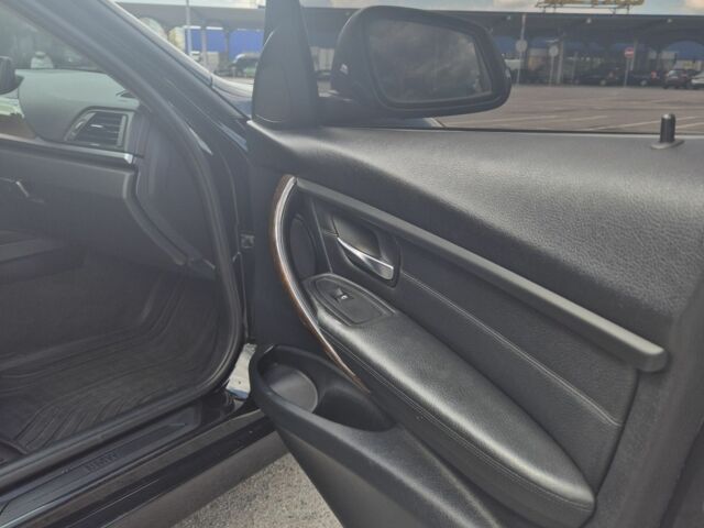 Чорний БМВ 3 Серія, об'ємом двигуна 2 л та пробігом 304 тис. км за 10900 $, фото 16 на Automoto.ua