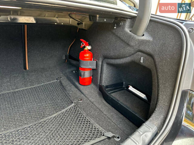 Черный БМВ 3 Серия, объемом двигателя 2 л и пробегом 285 тыс. км за 15300 $, фото 77 на Automoto.ua