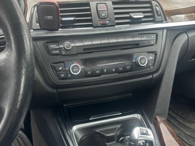 Чорний БМВ 3 Серія, об'ємом двигуна 2 л та пробігом 180 тис. км за 12500 $, фото 6 на Automoto.ua