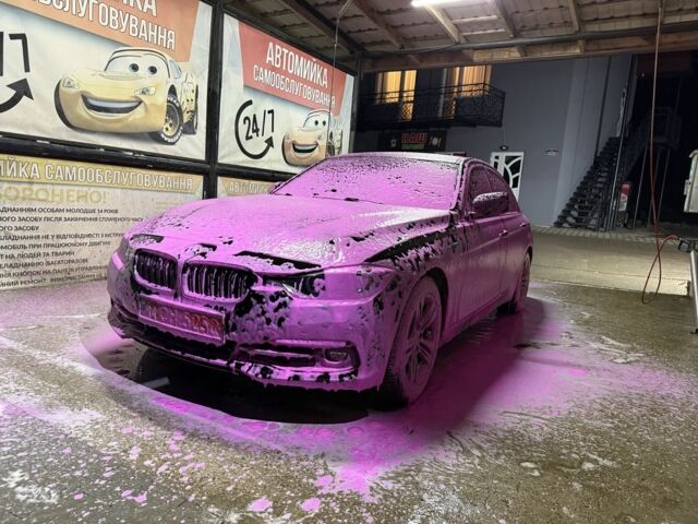 Черный БМВ 3 Серия, объемом двигателя 2 л и пробегом 125 тыс. км за 14800 $, фото 2 на Automoto.ua