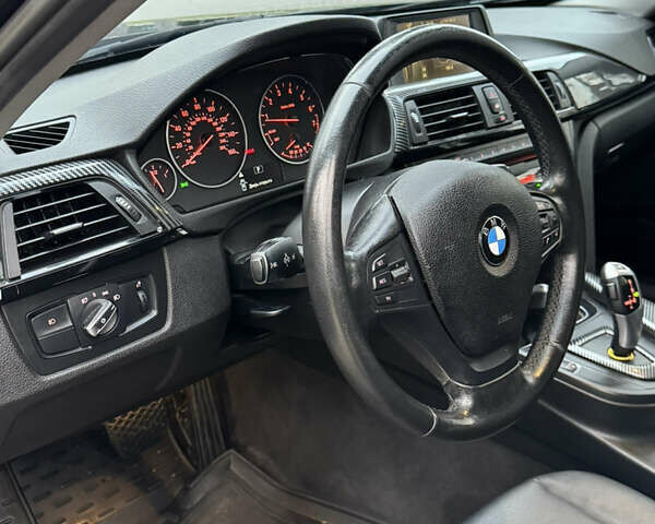 БМВ 3 Серия 2015 в Харькове на Automoto.ua Черный БМВ 3 Серия, объемом двигателя 2 л и пробегом 153 тыс. км за 13700 $, фото 29 на Automoto.ua