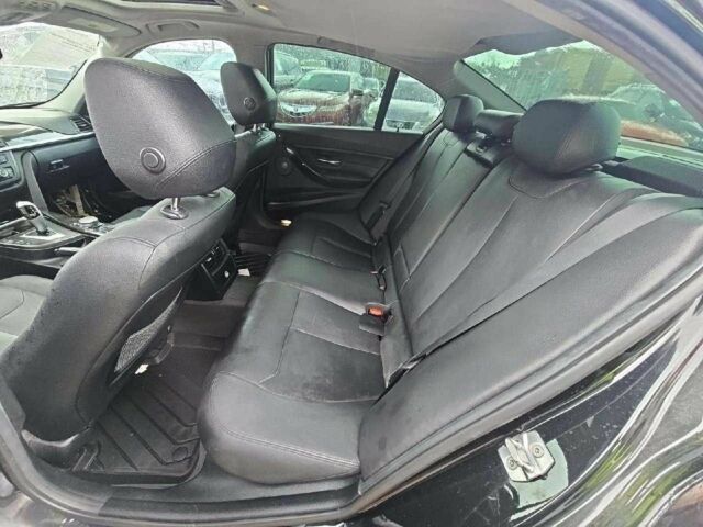 Черный БМВ 3 Серия, объемом двигателя 2 л и пробегом 120 тыс. км за 3500 $, фото 6 на Automoto.ua