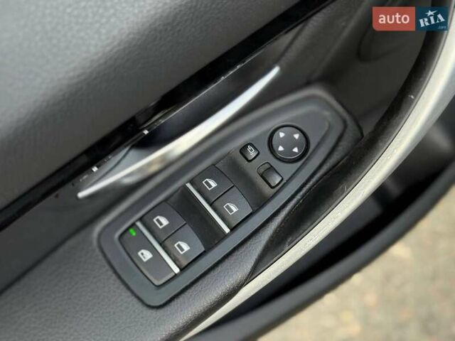 Чорний БМВ 3 Серія, об'ємом двигуна 2 л та пробігом 54 тис. км за 19400 $, фото 11 на Automoto.ua