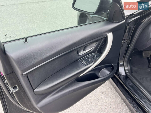 БМВ 3 Серія 2016 у Дніпро (Дніпропетровську) на Automoto.ua Чорний БМВ 3 Серія, об'ємом двигуна 2 л та пробігом 153 тис. км за 13800 $, фото 14 на Automoto.ua
