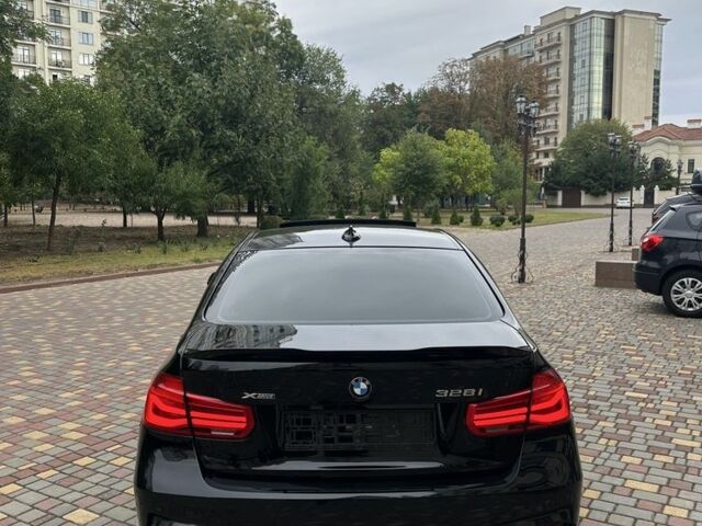 Черный БМВ 3 Серия, объемом двигателя 2 л и пробегом 197 тыс. км за 15000 $, фото 5 на Automoto.ua