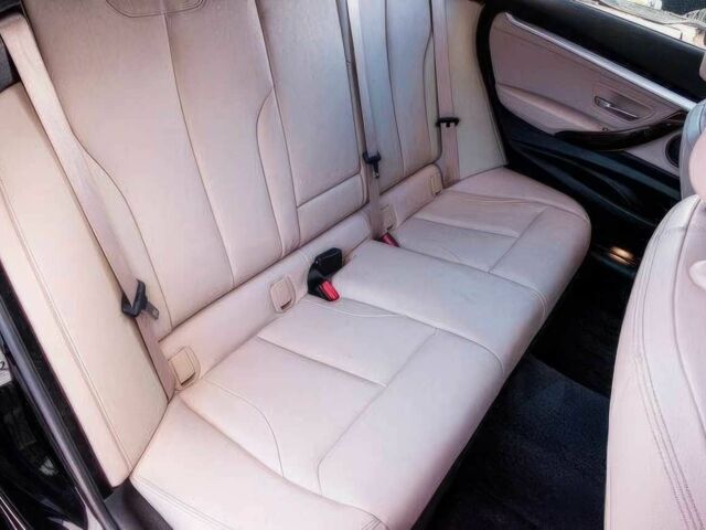 БМВ 3 Серия 2016 в Житомире на Automoto.ua Черный БМВ 3 Серия, объемом двигателя 3 л и пробегом 74 тыс. км за 14000 $, фото 10 на Automoto.ua