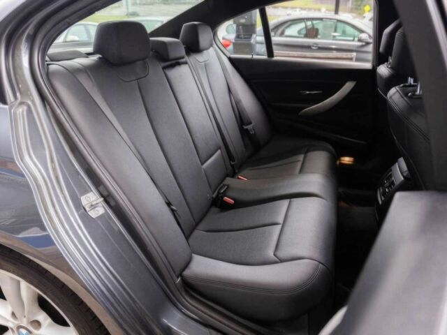 Черный БМВ 3 Серия, объемом двигателя 2 л и пробегом 71 тыс. км за 14000 $, фото 11 на Automoto.ua