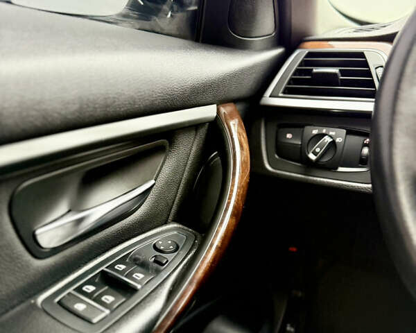 Черный БМВ 3 Серия, объемом двигателя 2 л и пробегом 189 тыс. км за 12500 $, фото 52 на Automoto.ua