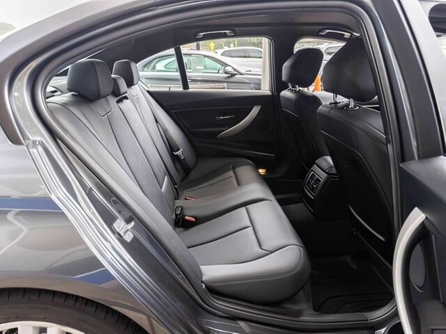 Черный БМВ 3 Серия, объемом двигателя 2 л и пробегом 72 тыс. км за 10000 $, фото 14 на Automoto.ua