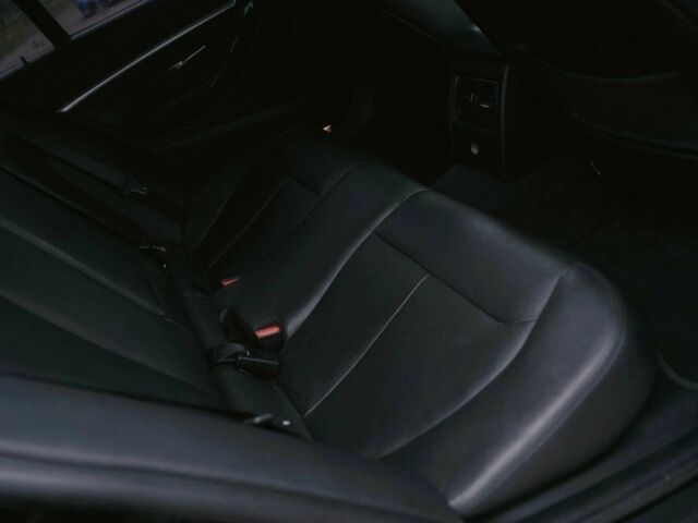 Черный БМВ 3 Серия, объемом двигателя 2 л и пробегом 140 тыс. км за 9000 $, фото 14 на Automoto.ua