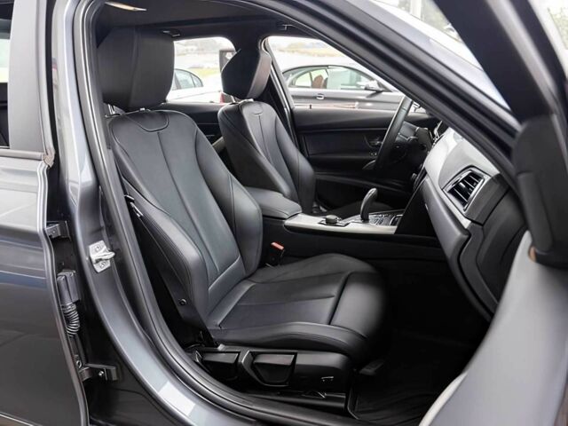 Черный БМВ 3 Серия, объемом двигателя 2 л и пробегом 72 тыс. км за 10000 $, фото 12 на Automoto.ua